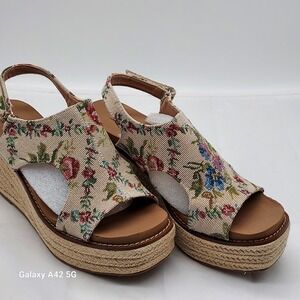 Corkys Freddie Wedge Sandals Women's Floral Espadrille Ankle Strap Size 8